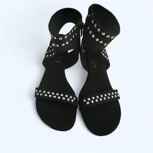 Onex Black Sandals Elegant and Versatile